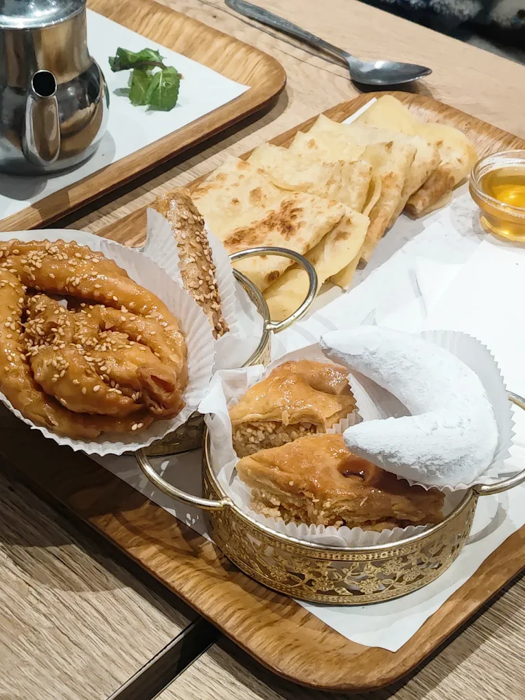 Chez Tante Farida — 7