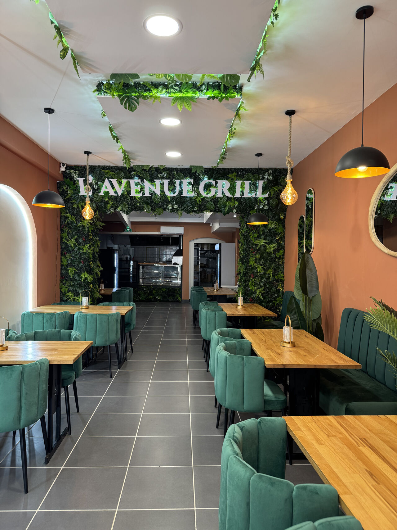 L’Avenue Grill